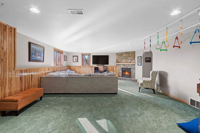 3476 NICOLET DRIVE, Green Bay, WI 54311