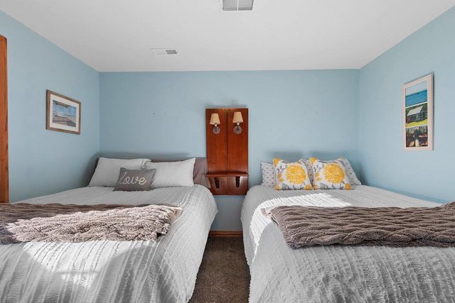 3476 NICOLET DRIVE, Green Bay, WI 54311