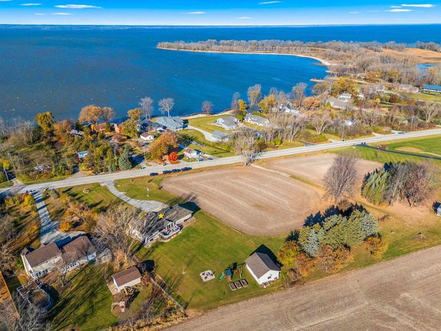 3476 NICOLET DRIVE, Green Bay, WI 54311