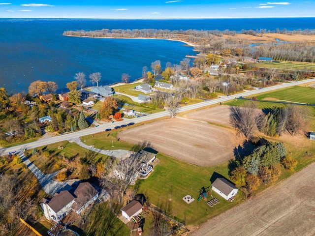 3476 NICOLET DRIVE, Green Bay, WI 54311