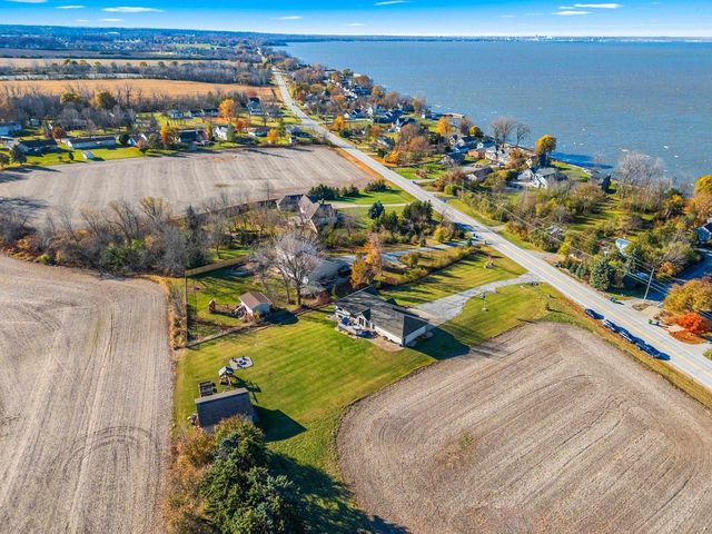 3476 NICOLET DRIVE, Green Bay, WI 54311