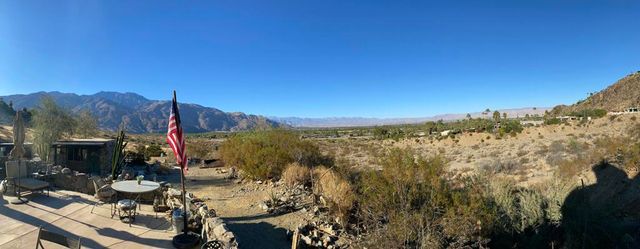 2540 S Araby Drive, Palm Springs, CA 92264