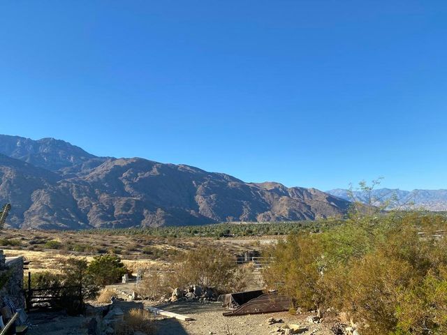 2540 S Araby Drive, Palm Springs, CA 92264
