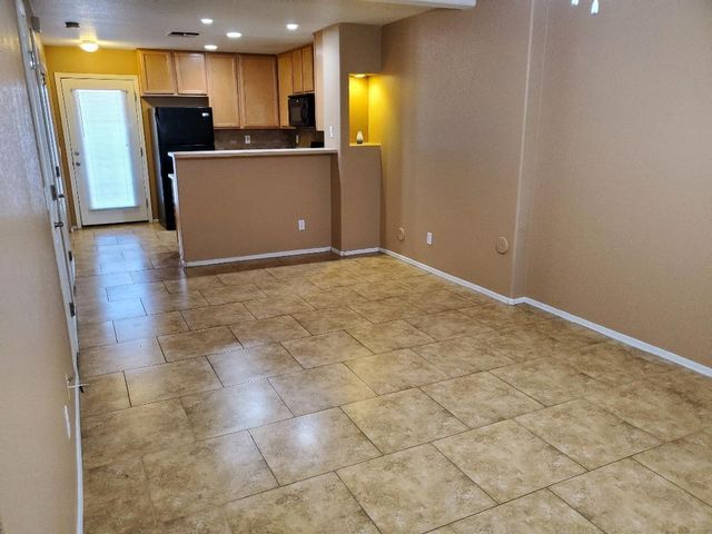 7801 N 44th Drive Unit 1062, Glendale, AZ 85301