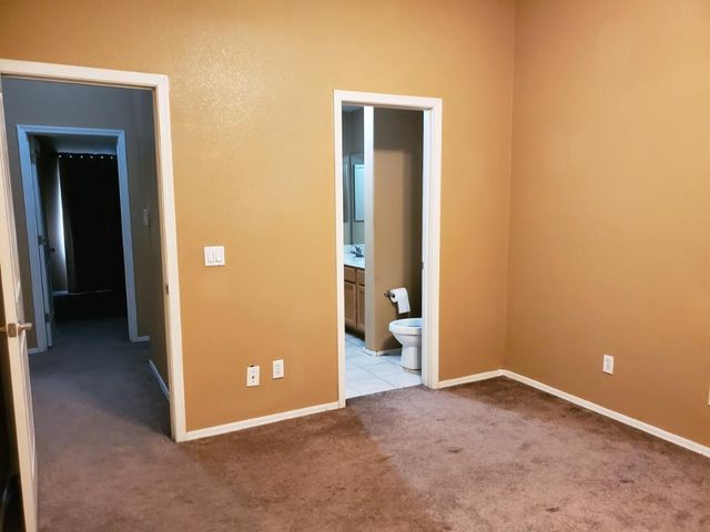 7801 N 44th Drive Unit 1062, Glendale, AZ 85301