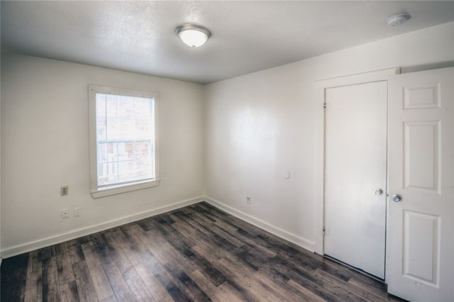 1501 W Boyce Avenue, Fort Worth, TX 76115