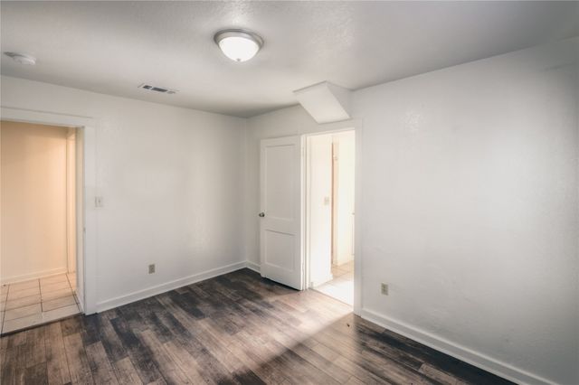 1501 W Boyce Avenue, Fort Worth, TX 76115