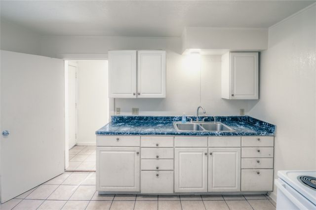 1501 W Boyce Avenue, Fort Worth, TX 76115