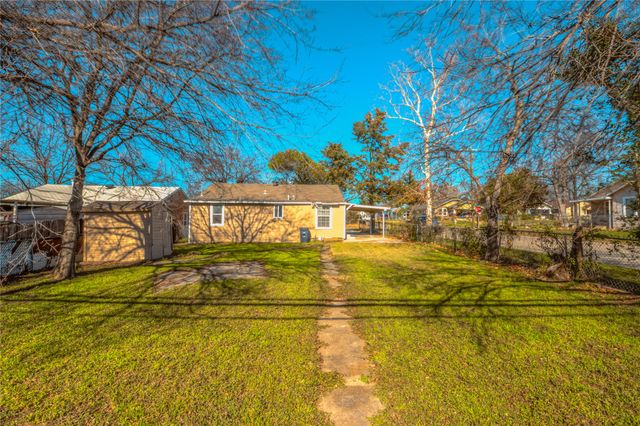 1501 W Boyce Avenue, Fort Worth, TX 76115