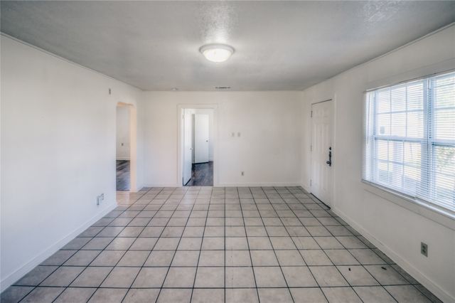 1501 W Boyce Avenue, Fort Worth, TX 76115