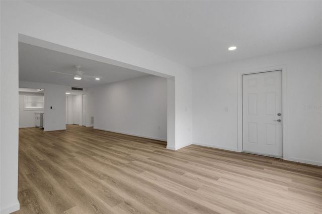 2826 W RAINBOW CIRCLE 2818, Sarasota, FL 34231