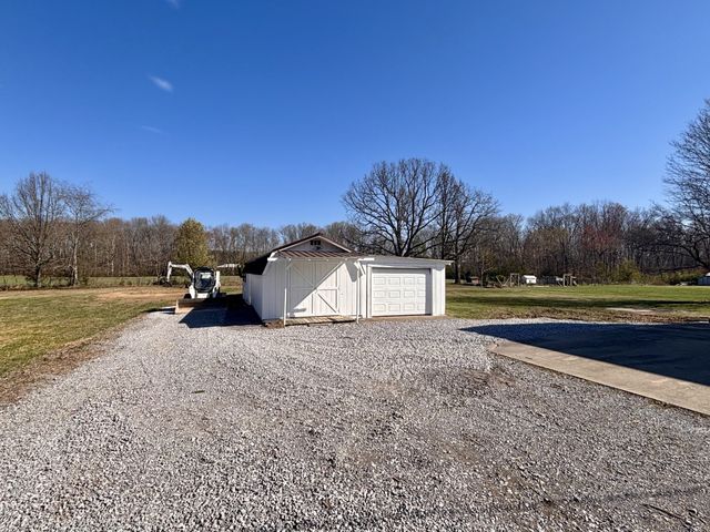 330 Dearman St, Smithville, TN 37166