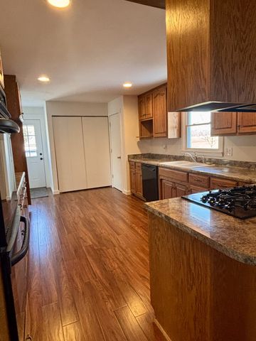 330 Dearman St, Smithville, TN 37166