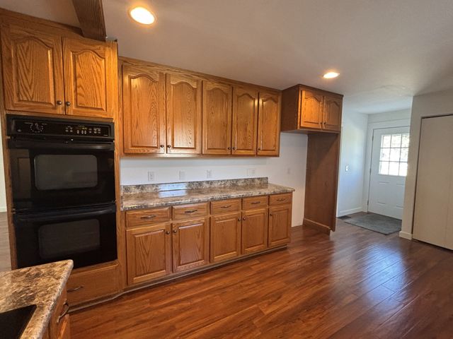 330 Dearman St, Smithville, TN 37166