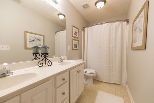 131 Belmont Cir, Hendersonville, TN 37075