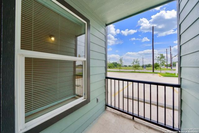 903 Canterbury Apt 1104, San Antonio, TX 78228