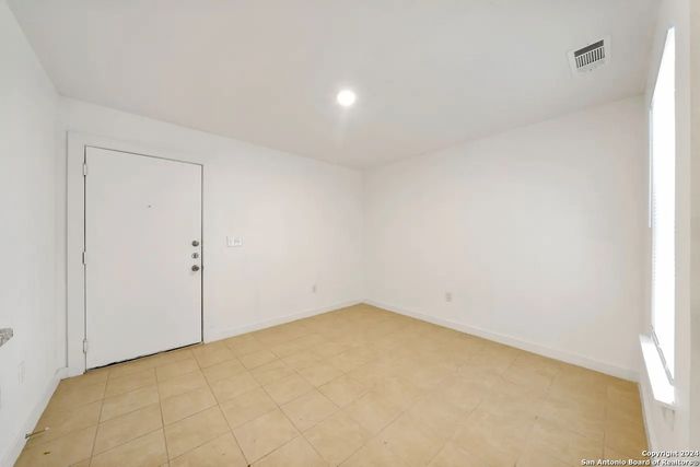 903 Canterbury Apt 1104, San Antonio, TX 78228