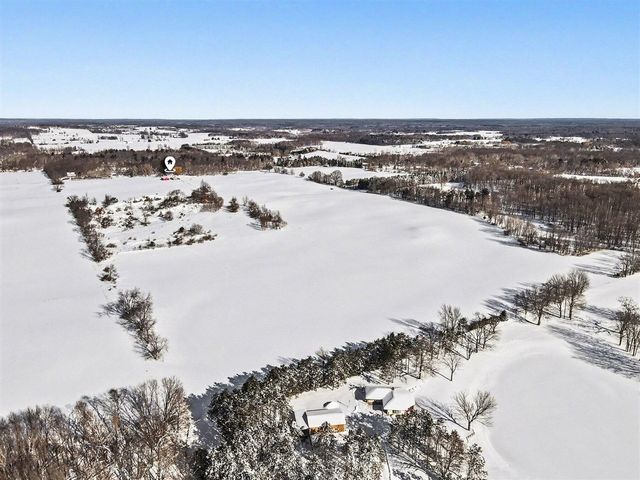 6056 W 16th Street, Fremont, MI 49412