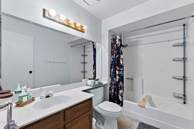 2020 W UNION HILLS Drive 202, Phoenix, AZ 85027