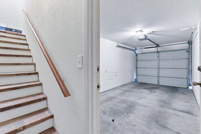 2020 W UNION HILLS Drive 202, Phoenix, AZ 85027