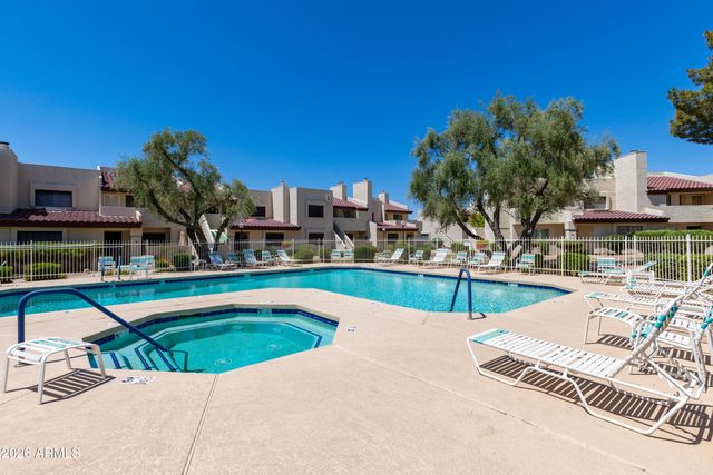 2020 W UNION HILLS Drive 202, Phoenix, AZ 85027