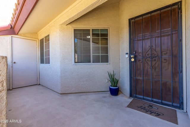 2020 W UNION HILLS Drive 202, Phoenix, AZ 85027
