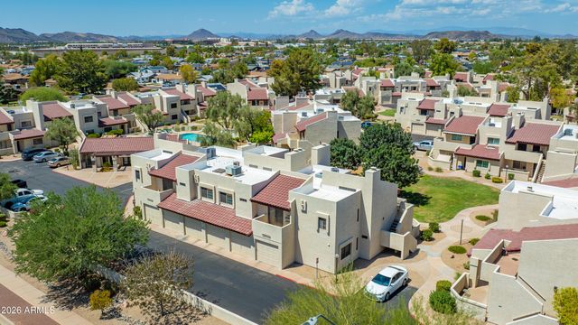 2020 W UNION HILLS Drive 202, Phoenix, AZ 85027