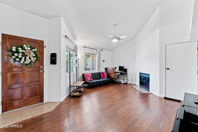 2020 W UNION HILLS Drive 202, Phoenix, AZ 85027