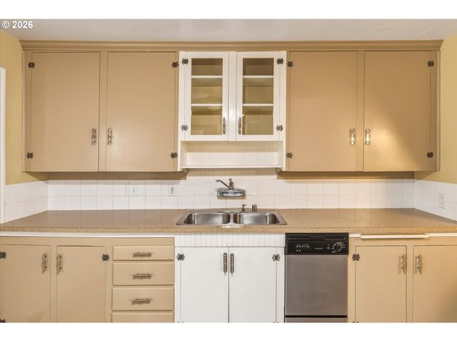 1305 Z St, Vancouver, WA 98661
