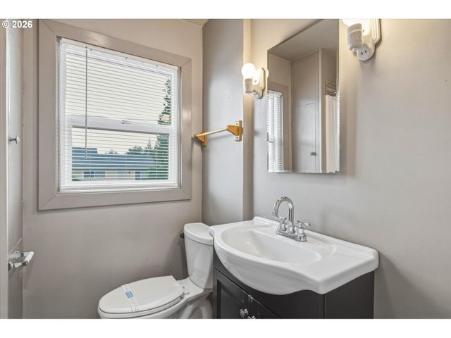 1305 Z St, Vancouver, WA 98661