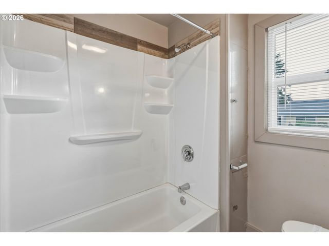 1305 Z St, Vancouver, WA 98661