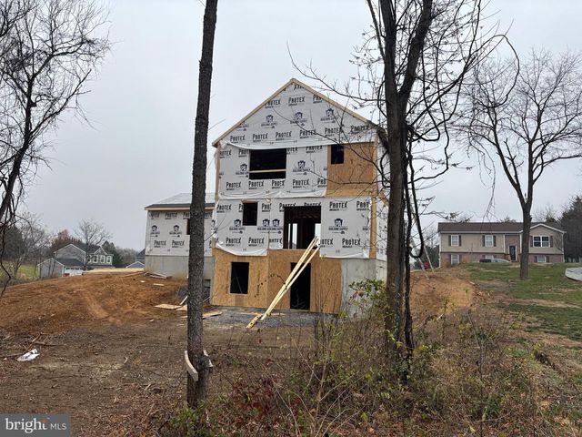 3607 HICKORY CT, Chambersburg, PA 17202