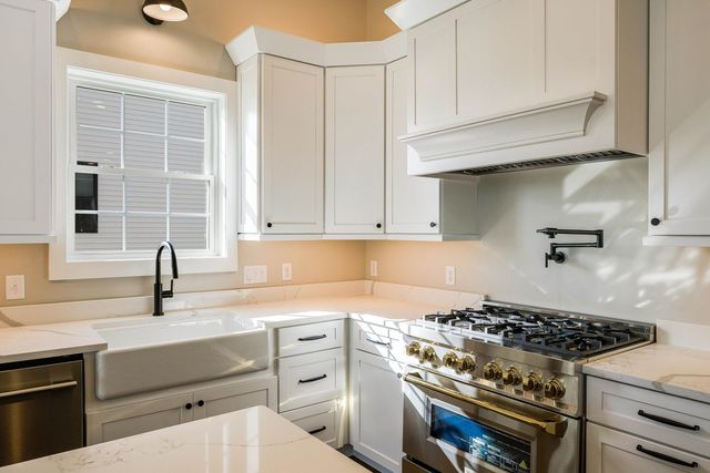 8341 ROCK CREEK RD, Mcgaheysville, VA 22840