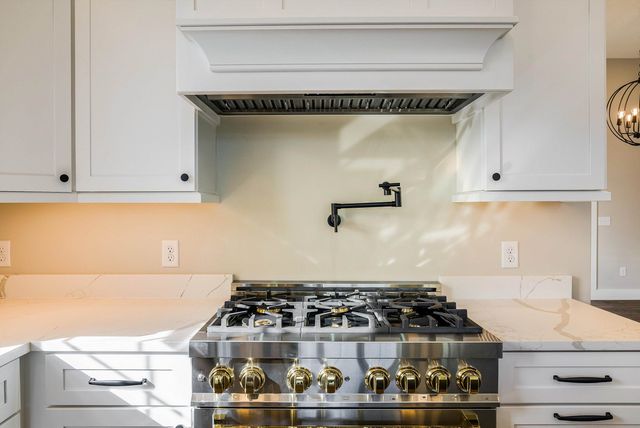 8341 ROCK CREEK RD, Mcgaheysville, VA 22840