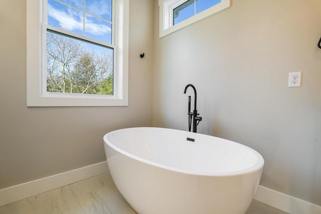 8341 ROCK CREEK RD, Mcgaheysville, VA 22840