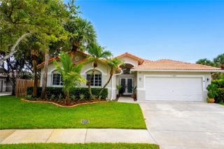 16850 Crestview Lane, Weston, FL 33326