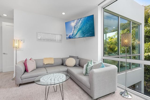 1005 Bucida Road, Delray Beach, FL 33483