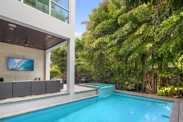 1005 Bucida Road, Delray Beach, FL 33483