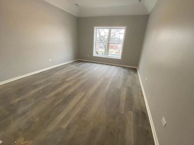 9 W Quincy Street C, Westmont, IL 60559