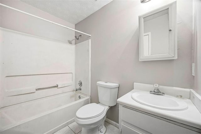 2071 Walden Park Place, Snellville, GA 30078