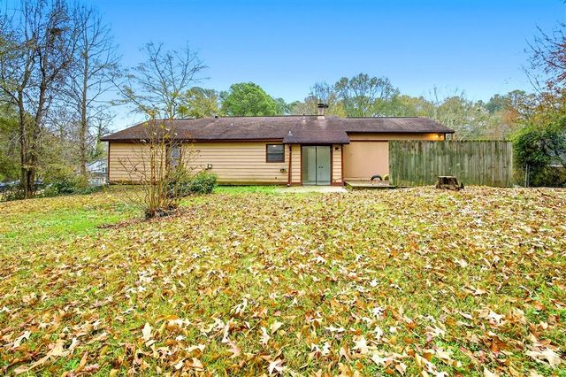 2071 Walden Park Place, Snellville, GA 30078