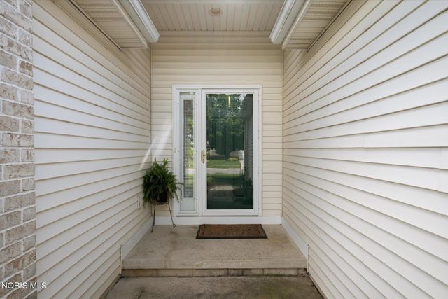 4257 E Waterbend Drive, Maumee, OH 43537