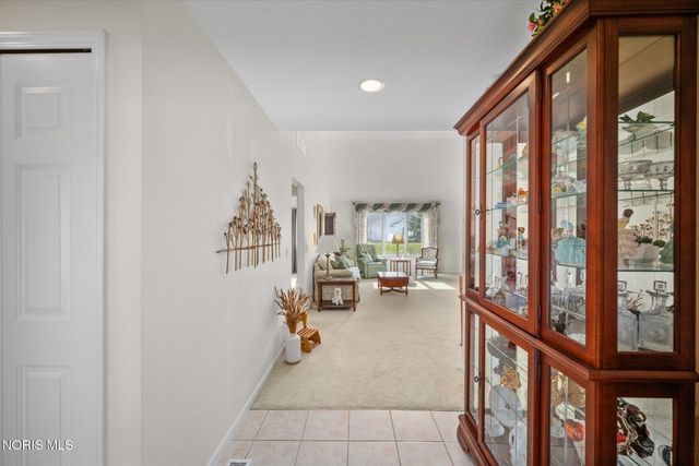 4257 E Waterbend Drive, Maumee, OH 43537