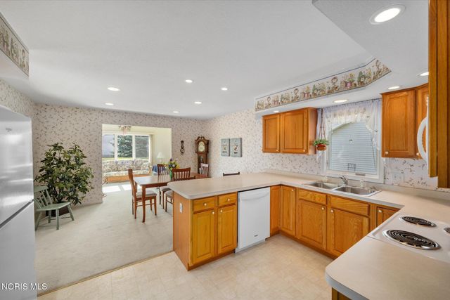 4257 E Waterbend Drive, Maumee, OH 43537