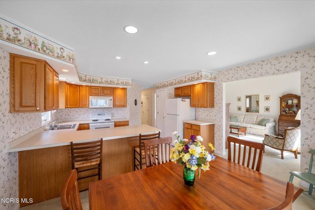 4257 E Waterbend Drive, Maumee, OH 43537