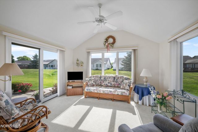 4257 E Waterbend Drive, Maumee, OH 43537