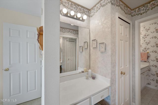 4257 E Waterbend Drive, Maumee, OH 43537