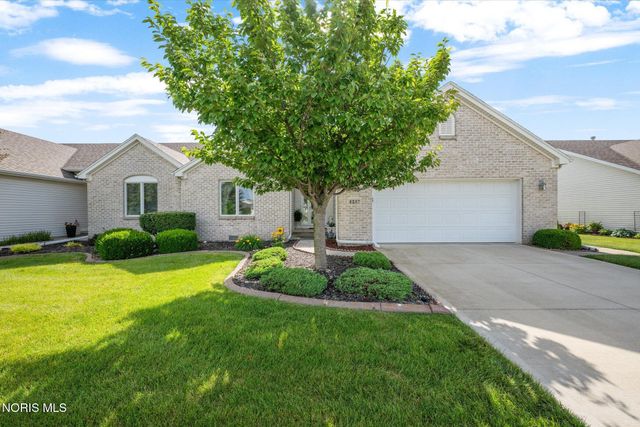 4257 E Waterbend Drive, Maumee, OH 43537