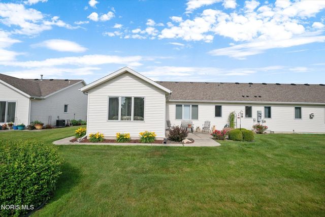 4257 E Waterbend Drive, Maumee, OH 43537