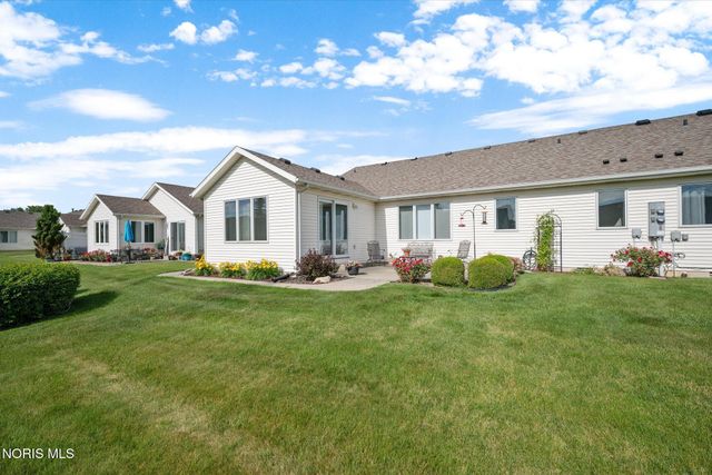 4257 E Waterbend Drive, Maumee, OH 43537